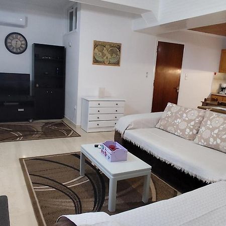Ευρύχωρο Και Άνετο Διαμέρισμα Στην Ιτέα Joanna'S Apartment Kirra Екстер'єр фото