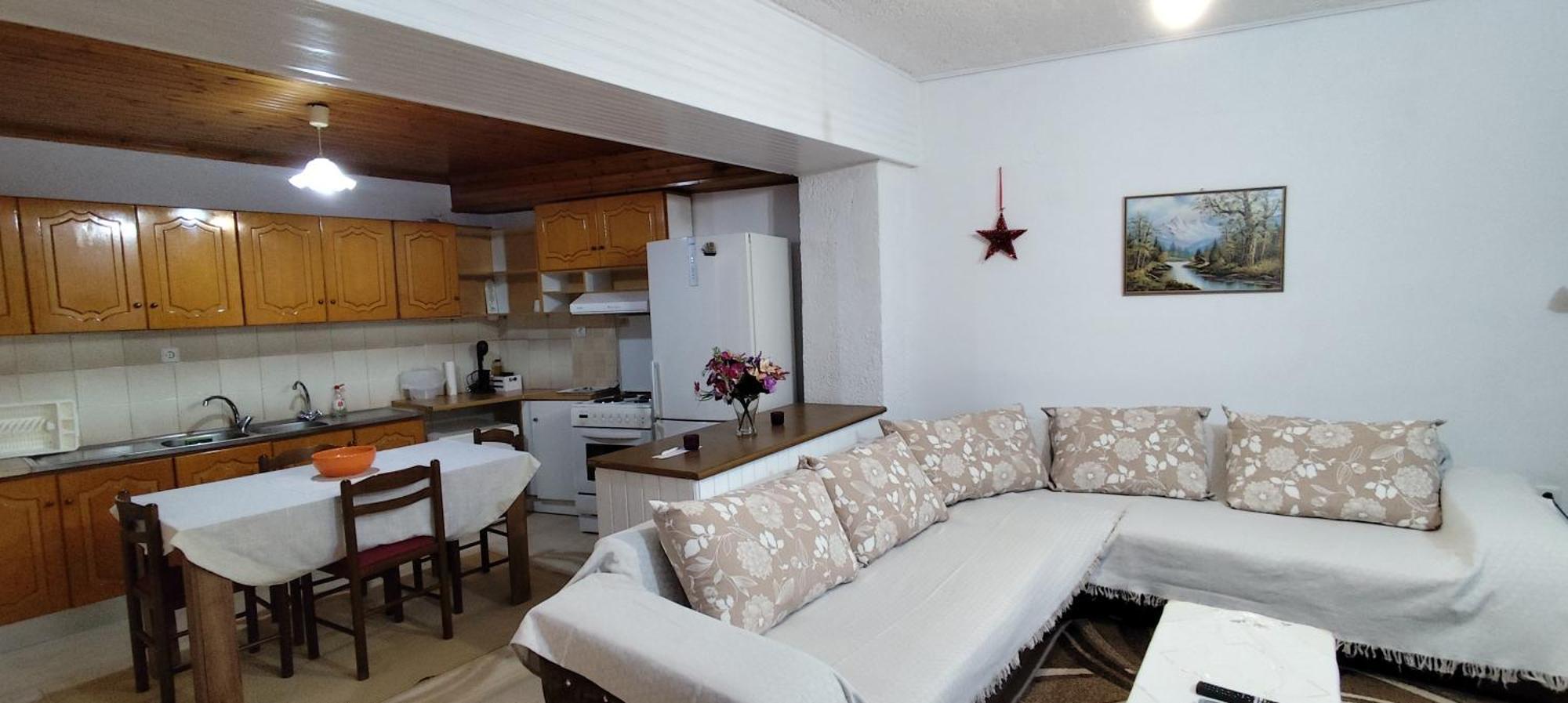 Ευρύχωρο Και Άνετο Διαμέρισμα Στην Ιτέα Joanna'S Apartment Kirra Екстер'єр фото