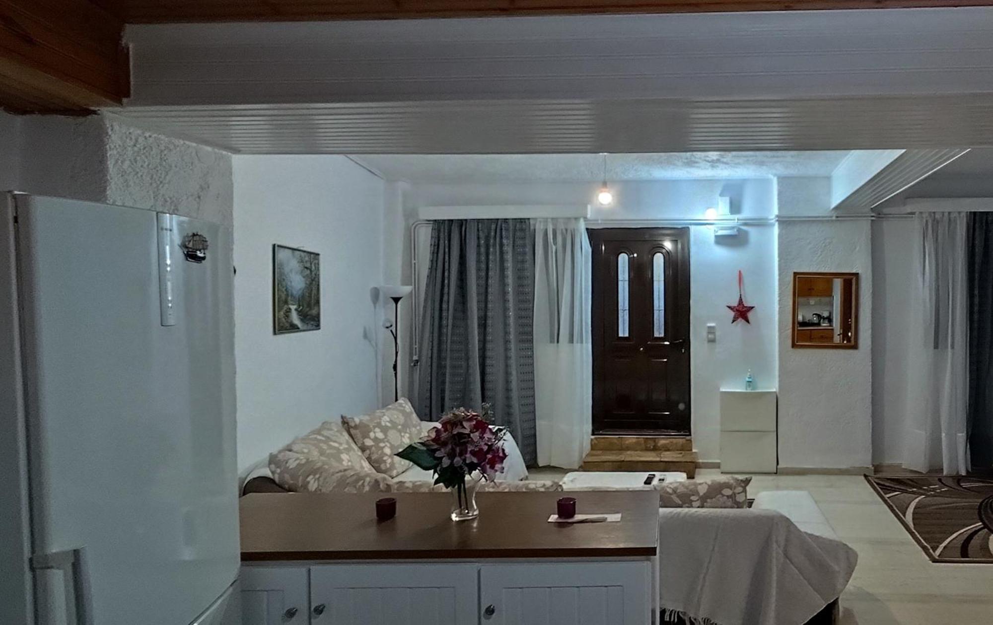 Ευρύχωρο Και Άνετο Διαμέρισμα Στην Ιτέα Joanna'S Apartment Kirra Екстер'єр фото