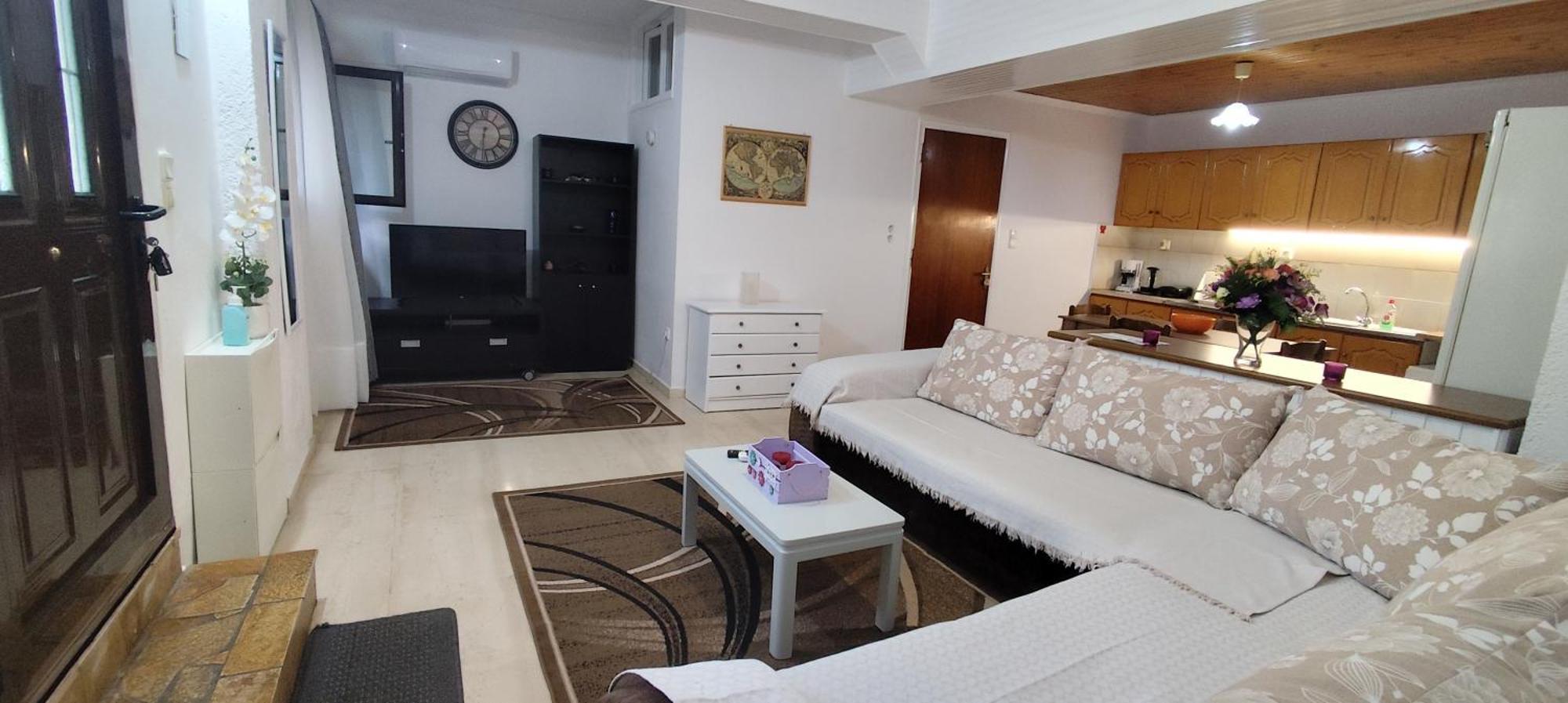 Ευρύχωρο Και Άνετο Διαμέρισμα Στην Ιτέα Joanna'S Apartment Kirra Екстер'єр фото